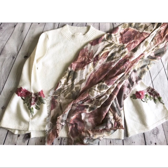 S Ivory Sweater Embroidered Vintage Pink Roses - Picture 5 of 6